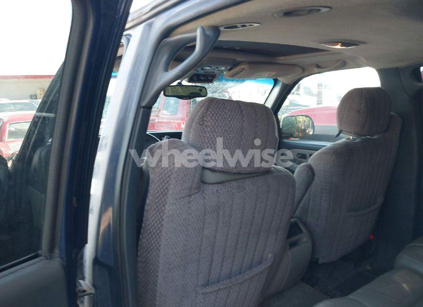 Photo 13 of 2001 Chevrolet Tahoe LT (VIN 1GNEK13T41J279600)