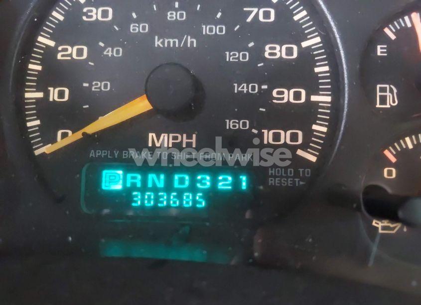 Photo 15 of 2001 Chevrolet Tahoe LT (VIN 1GNEK13T41R142321)