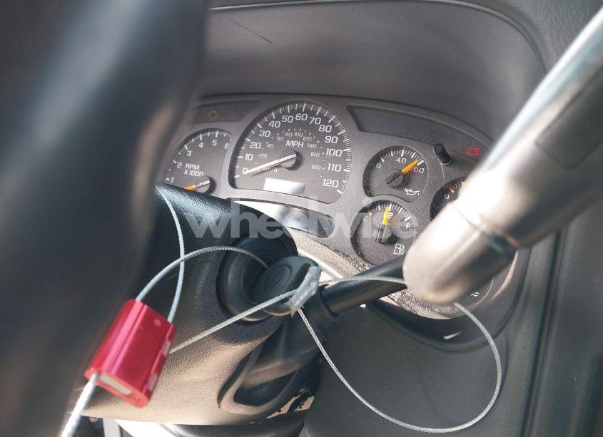 Photo 11 of 2003 Chevrolet Tahoe LT (VIN 1GNEK13T43J106095)