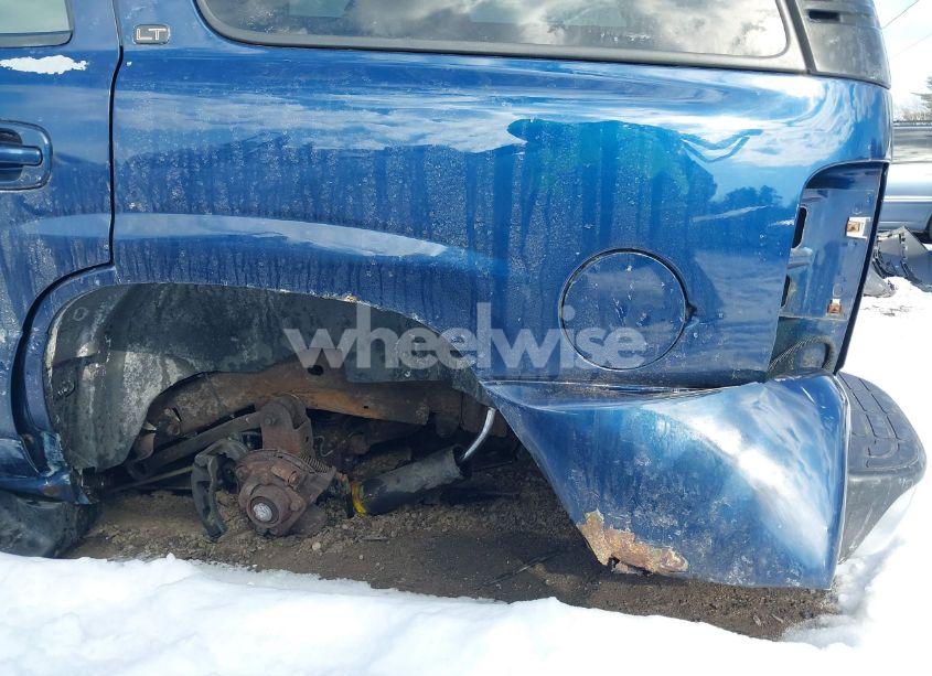 Photo 6 of 2003 Chevrolet Tahoe LT (VIN 1GNEK13T43J106095)