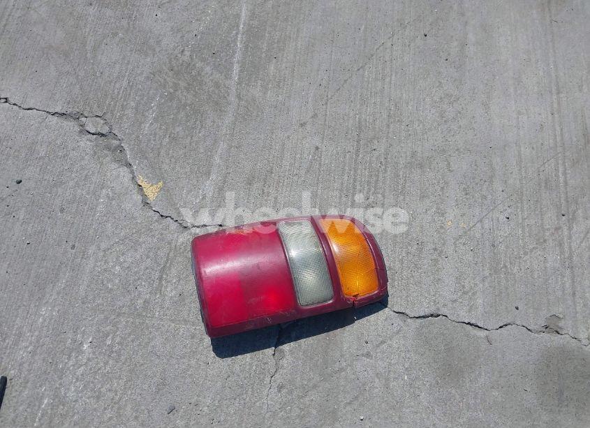 Photo 12 of 2003 Chevrolet Tahoe LS (VIN 1GNEK13T43J109451)