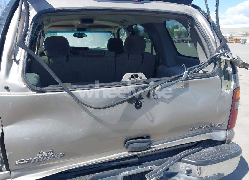 Photo 6 of 2003 Chevrolet Tahoe LS (VIN 1GNEK13T43J109451)