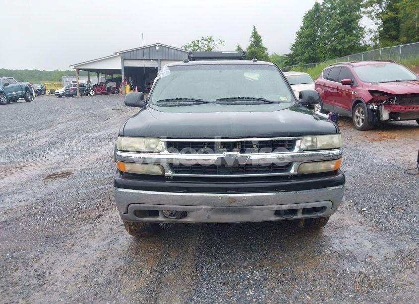 Photo 12 of 2004 Chevrolet Tahoe LT (VIN 1GNEK13T44J196897)