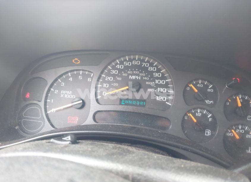 Photo 15 of 2004 Chevrolet Tahoe LT (VIN 1GNEK13T44J196897)