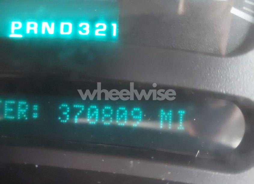 Photo 7 of 2004 Chevrolet Tahoe LT (VIN 1GNEK13T44J196897)