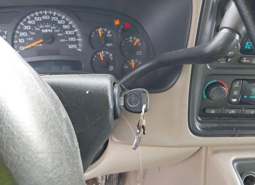 Photo 11 of 2005 Chevrolet Tahoe LT (VIN 1GNEK13T45J219161)