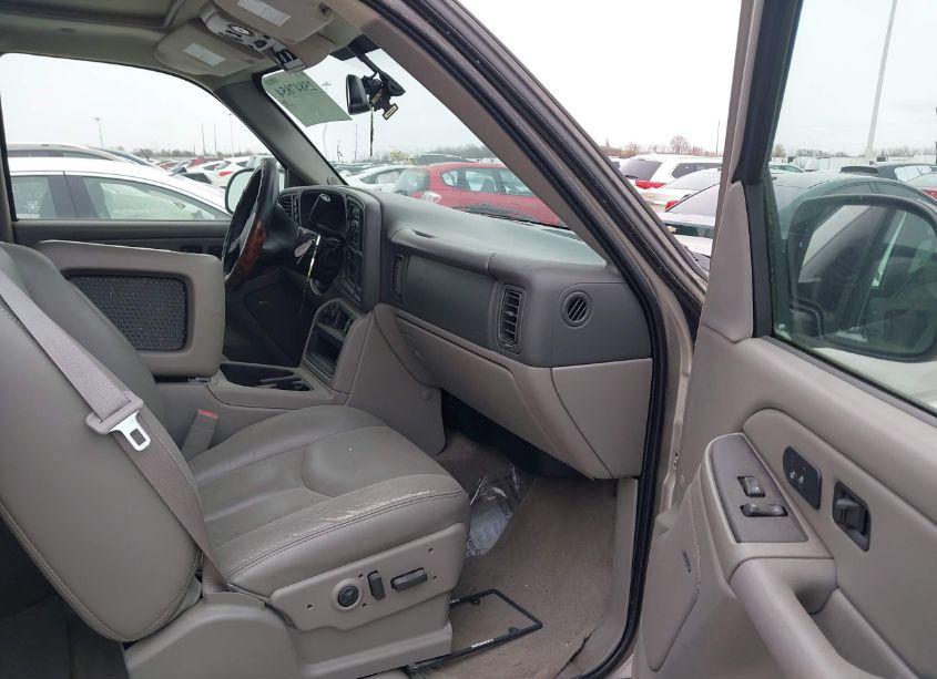 Photo 5 of 2005 Chevrolet Tahoe Z71 (VIN 1GNEK13T45R274954)