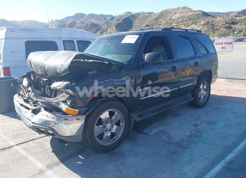 Photo 2 of 2001 Chevrolet Tahoe LT (VIN 1GNEK13T51J158235)