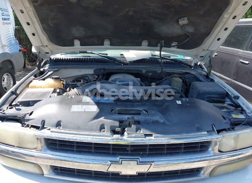 Photo 10 of 2002 Chevrolet Tahoe LT (VIN 1GNEK13T52J183640)