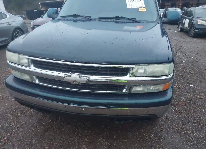 Photo 6 of 2005 Chevrolet Tahoe LT (VIN 1GNEK13T55J112233)