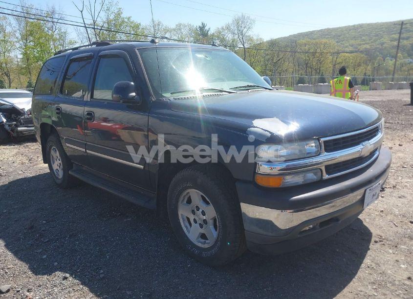 2005 Chevrolet Tahoe LT (VIN 1GNEK13T55J136340) main photo