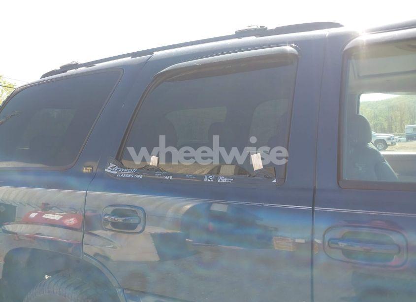 Photo 12 of 2005 Chevrolet Tahoe LT (VIN 1GNEK13T55J136340)