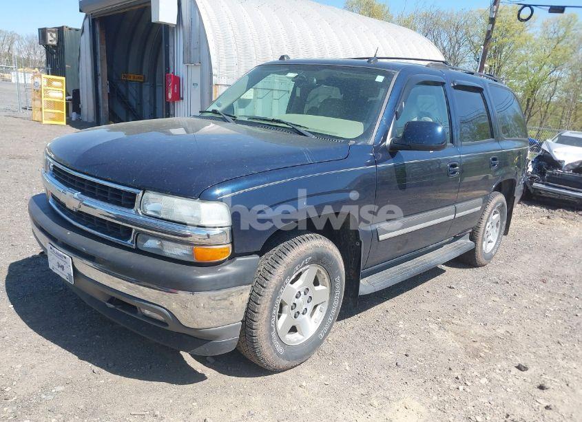 Photo 2 of 2005 Chevrolet Tahoe LT (VIN 1GNEK13T55J136340)