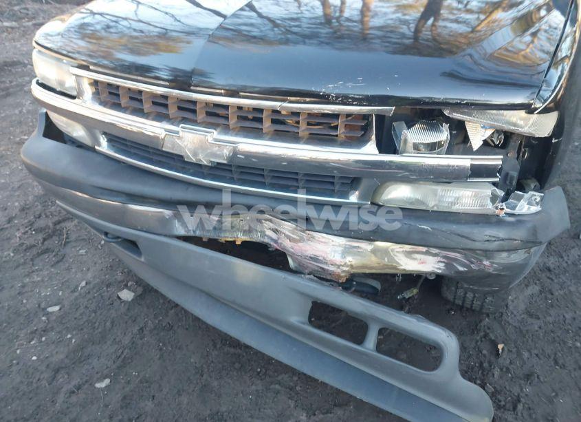 Photo 6 of 2005 Chevrolet Tahoe LS (VIN 1GNEK13T55J147242)