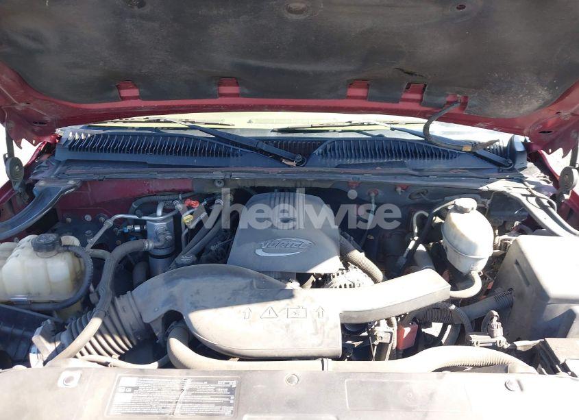 Photo 10 of 2005 Chevrolet Tahoe LS (VIN 1GNEK13T55J205379)