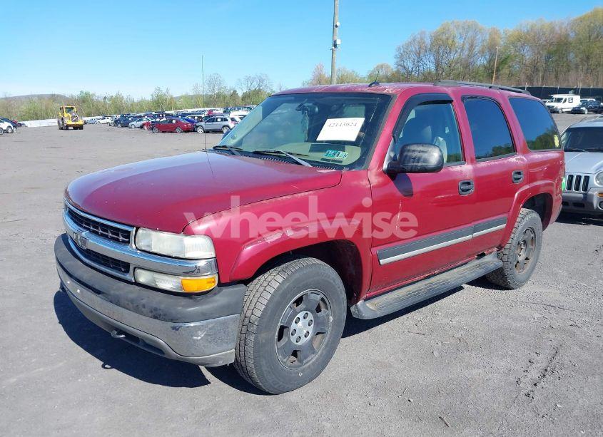 Photo 2 of 2005 Chevrolet Tahoe LS (VIN 1GNEK13T55J205379)