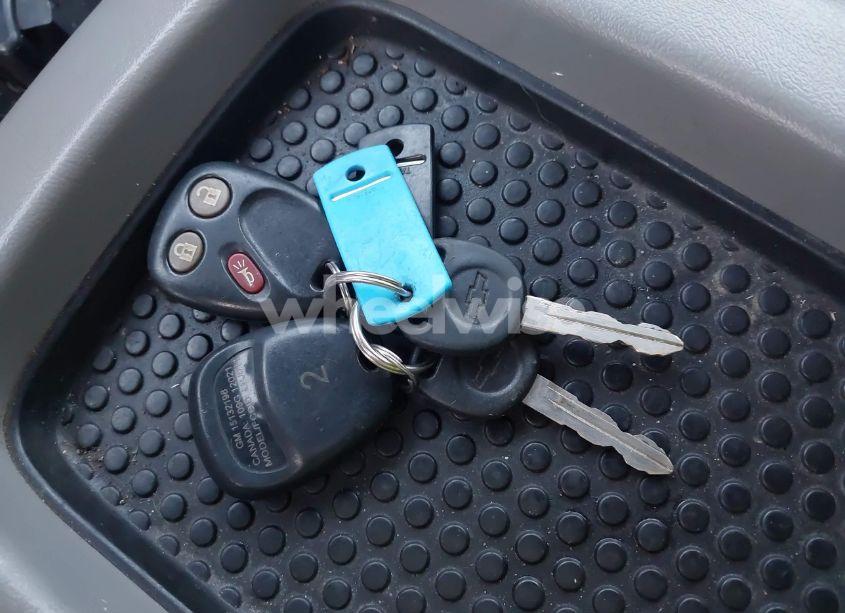 Photo 11 of 2005 Chevrolet Tahoe LT (VIN 1GNEK13T55J211120)