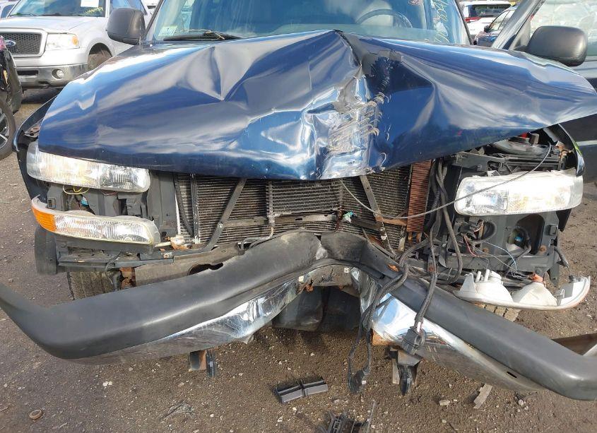 Photo 6 of 2005 Chevrolet Tahoe LS (VIN 1GNEK13T55J222764)