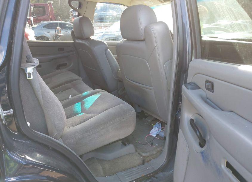 Photo 8 of 2005 Chevrolet Tahoe LS (VIN 1GNEK13T55J222764)