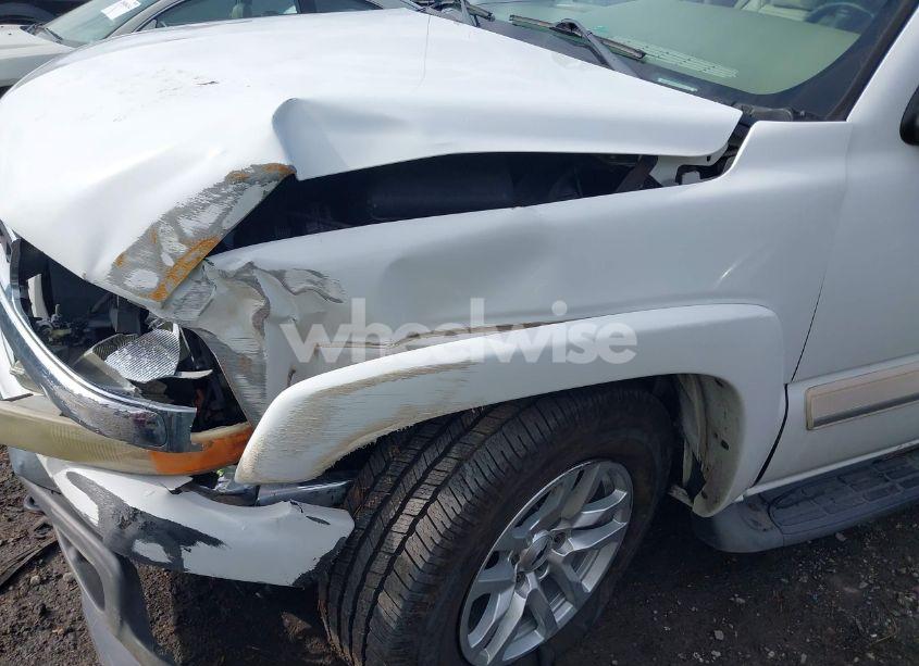 Photo 12 of 2005 Chevrolet Tahoe LT (VIN 1GNEK13T55R192411)