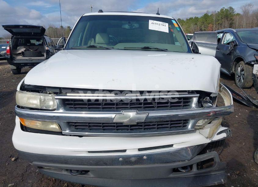 Photo 6 of 2005 Chevrolet Tahoe LT (VIN 1GNEK13T55R192411)