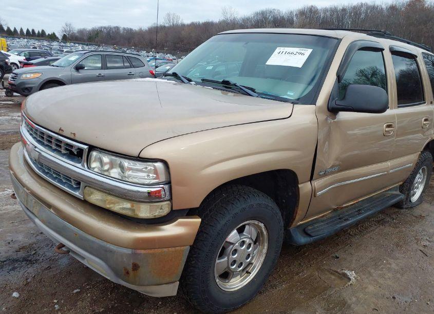 Photo 2 of 2001 Chevrolet Tahoe LT (VIN 1GNEK13T61J112591)