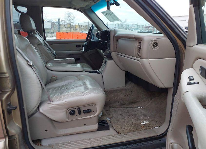 Photo 5 of 2001 Chevrolet Tahoe LT (VIN 1GNEK13T61J112591)