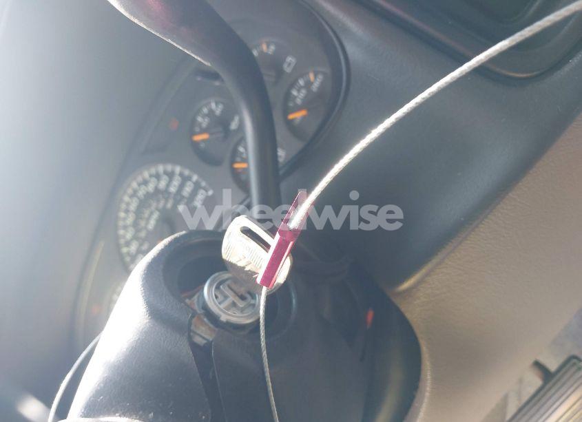 Photo 11 of 2004 Chevrolet Tahoe LT (VIN 1GNEK13T64J172388)