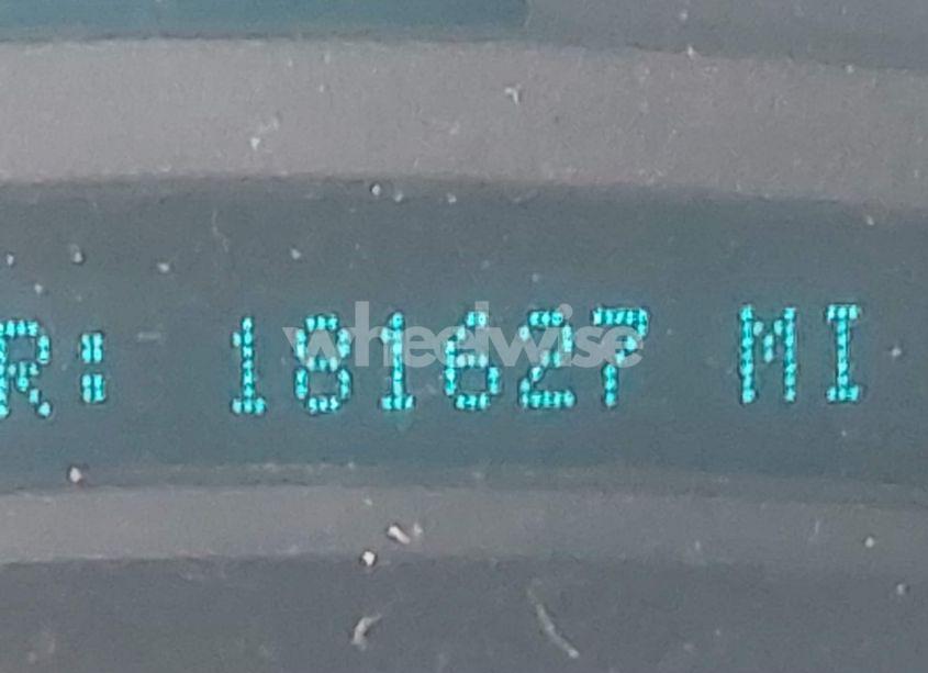 Photo 16 of 2004 Chevrolet Tahoe LT (VIN 1GNEK13T64R142485)