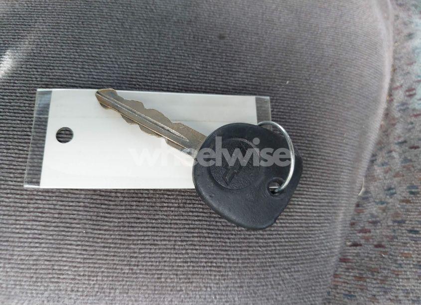 Photo 10 of 2004 Chevrolet Tahoe LS (VIN 1GNEK13T64R160193)