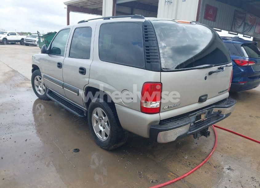 Photo 2 of 2004 Chevrolet Tahoe LS (VIN 1GNEK13T64R160193)