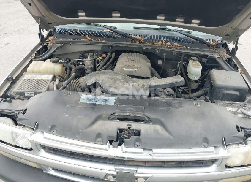 Photo 10 of 2005 Chevrolet Tahoe LS (VIN 1GNEK13T65J175180)