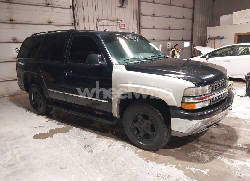 2005 Chevrolet Tahoe LS (VIN 1GNEK13T65J189354) main photo