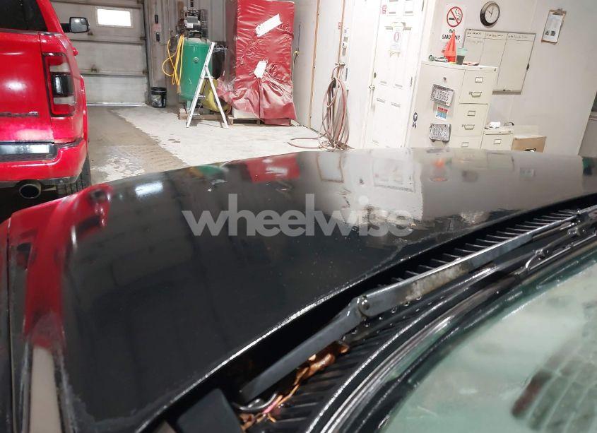 Photo 6 of 2005 Chevrolet Tahoe LS (VIN 1GNEK13T65J189354)