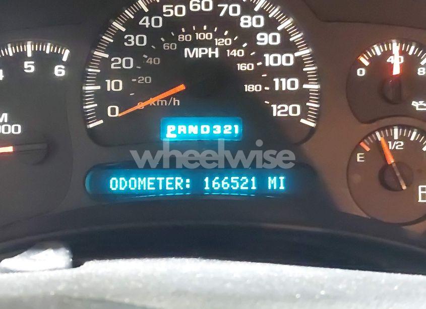 Photo 7 of 2005 Chevrolet Tahoe LS (VIN 1GNEK13T65J189354)