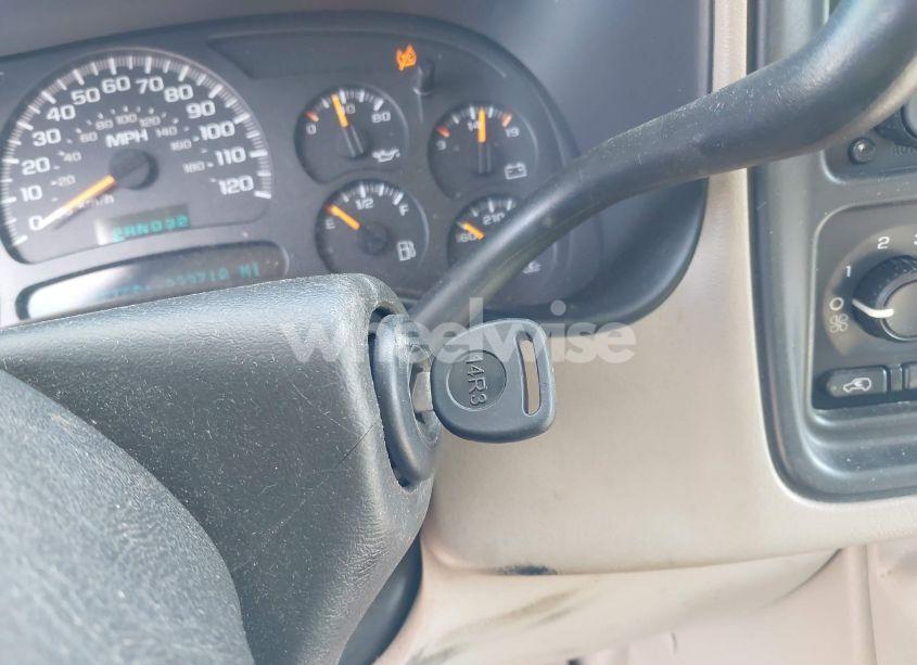 Photo 11 of 2005 Chevrolet Tahoe LS (VIN 1GNEK13T65J198121)