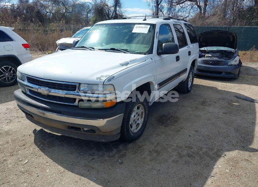 Photo 2 of 2005 Chevrolet Tahoe LS (VIN 1GNEK13T65J198121)