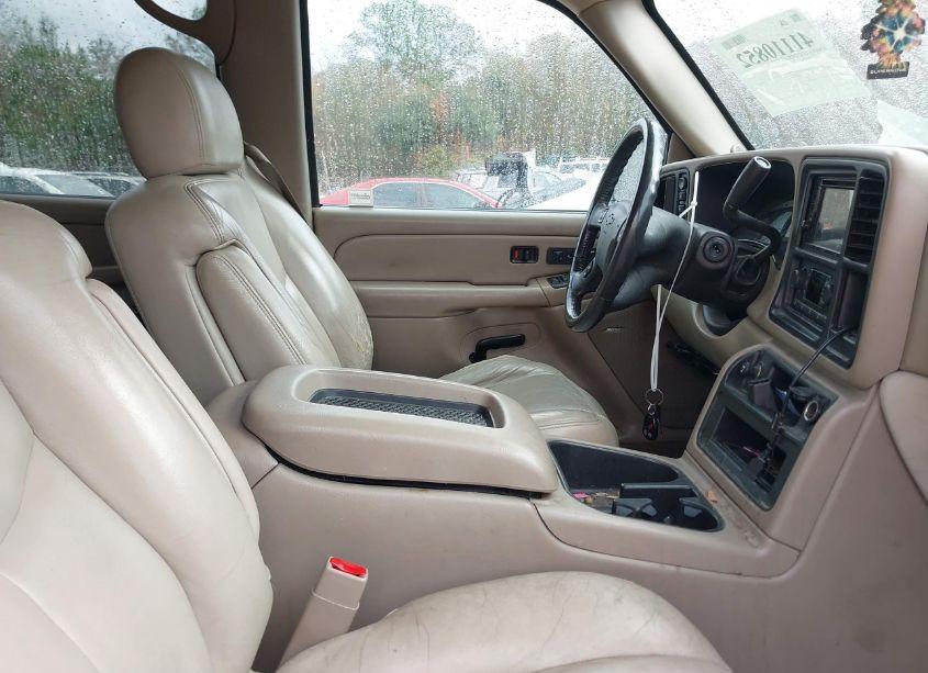 Photo 5 of 2005 Chevrolet Tahoe Z71 (VIN 1GNEK13T65R107592)