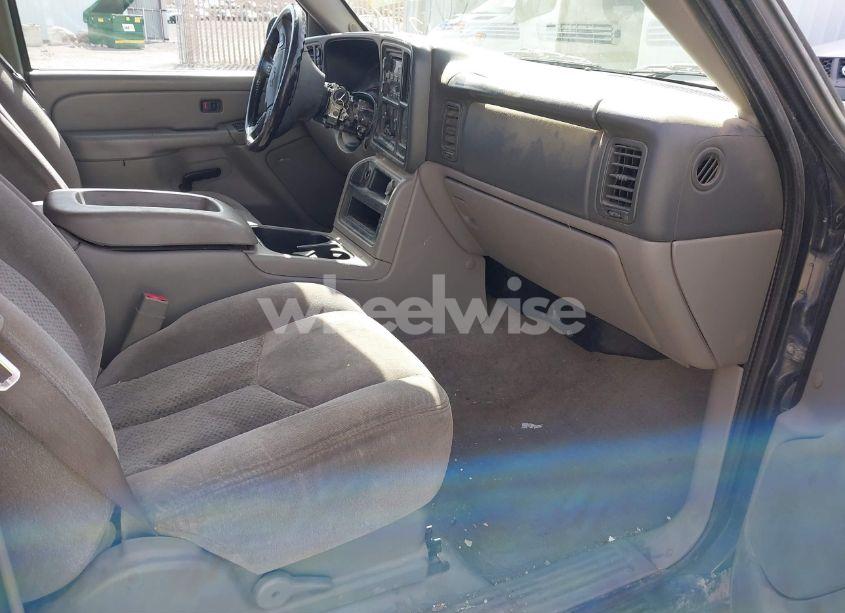 Photo 5 of 2006 Chevrolet Tahoe LS (VIN 1GNEK13T66J110475)