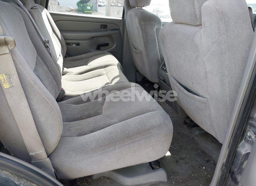 Photo 8 of 2006 Chevrolet Tahoe LS (VIN 1GNEK13T66J110475)