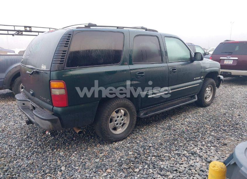 Photo 4 of 2001 Chevrolet Tahoe LT (VIN 1GNEK13T71J135491)