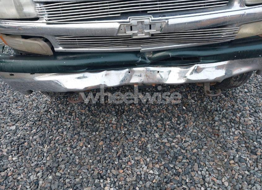 Photo 6 of 2001 Chevrolet Tahoe LT (VIN 1GNEK13T71J135491)