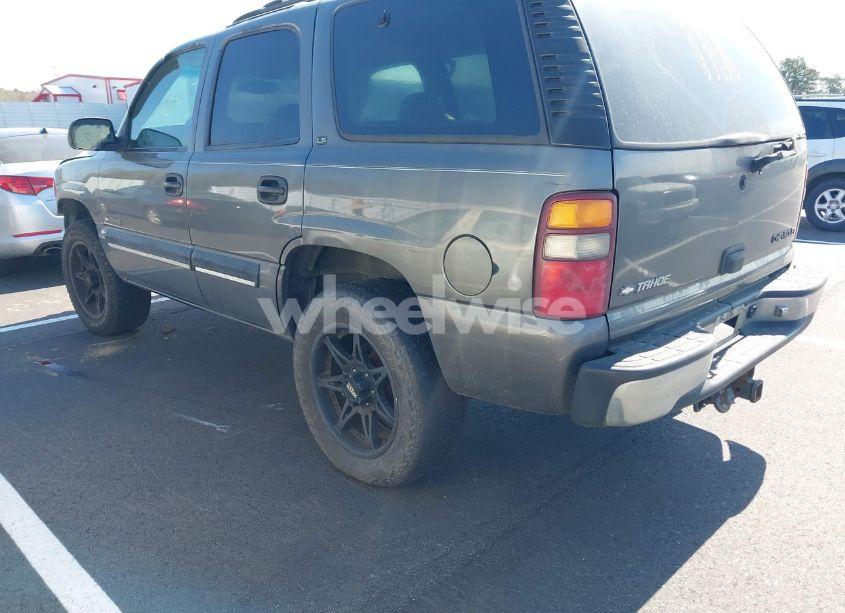 Photo 3 of 2001 Chevrolet Tahoe LS (VIN 1GNEK13T71J259468)
