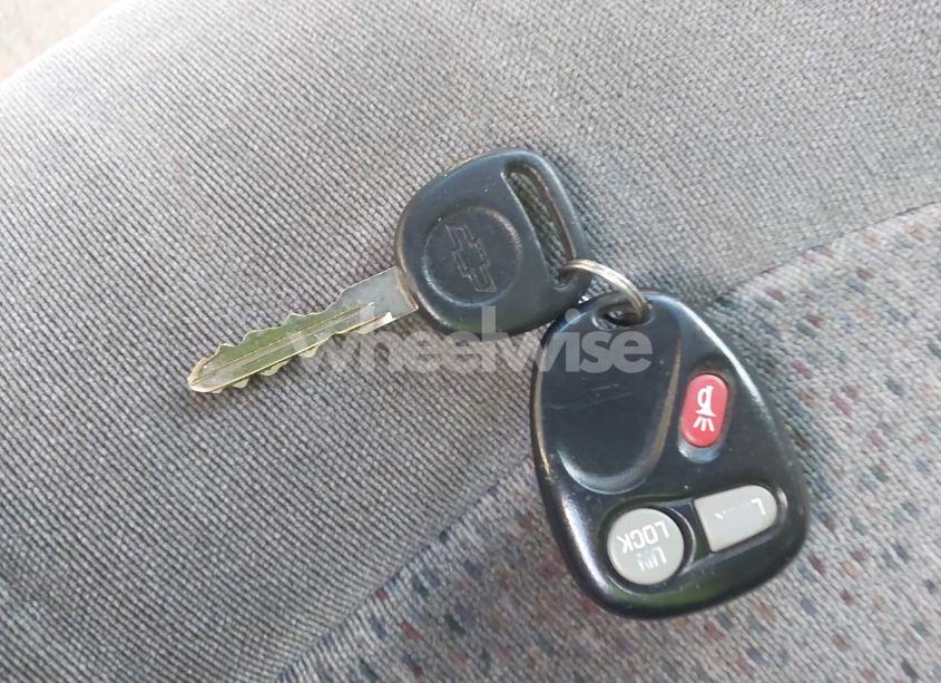 Photo 11 of 2001 Chevrolet Tahoe LS (VIN 1GNEK13T71J262435)