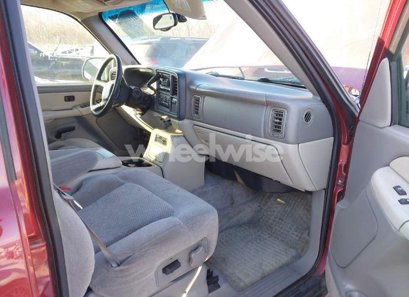 Photo 5 of 2001 Chevrolet Tahoe LS (VIN 1GNEK13T71J315151)