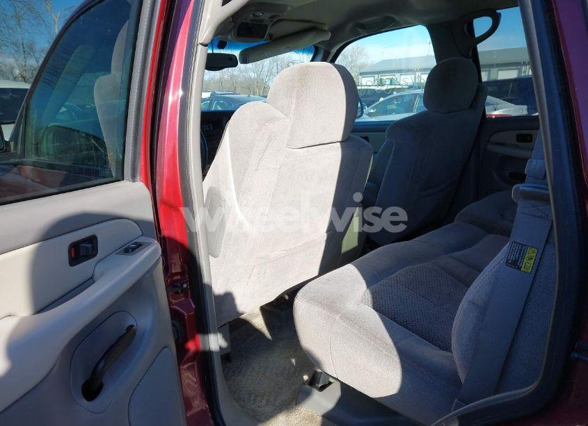 Photo 8 of 2001 Chevrolet Tahoe LS (VIN 1GNEK13T71J315151)