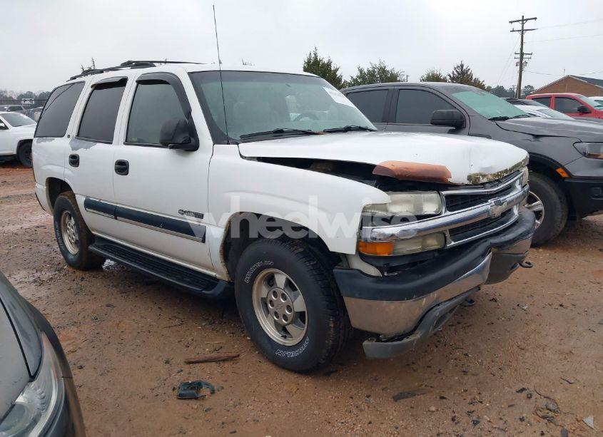 2001 Chevrolet Tahoe LS (VIN 1GNEK13T71R105926) main photo