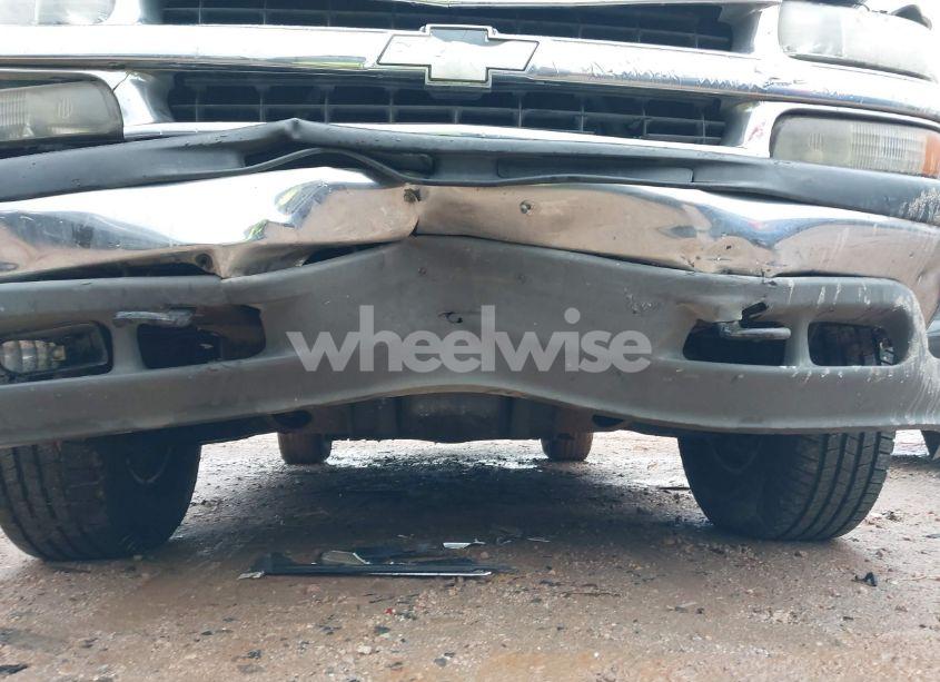 Photo 16 of 2001 Chevrolet Tahoe LS (VIN 1GNEK13T71R105926)