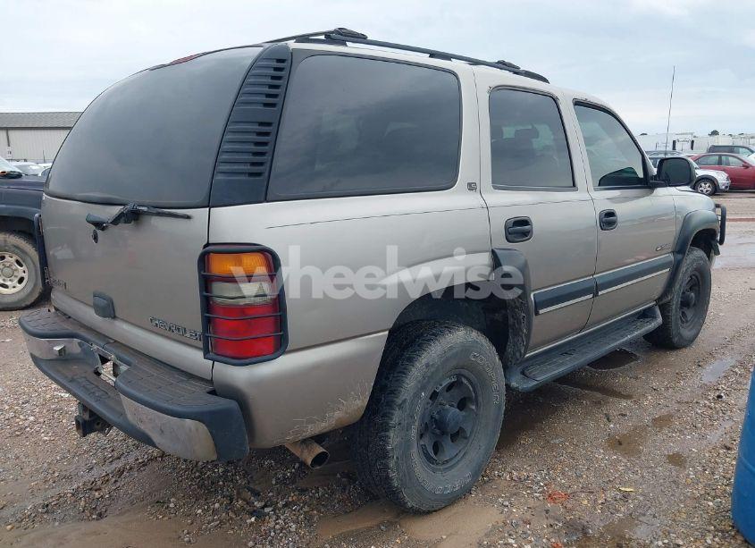 Photo 4 of 2001 Chevrolet Tahoe LS (VIN 1GNEK13T71R182375)