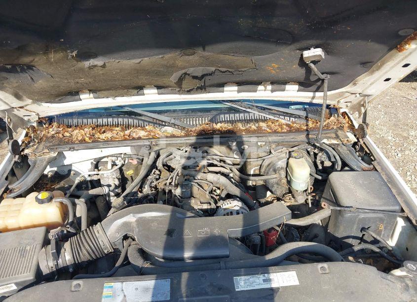 Photo 10 of 2001 Chevrolet Tahoe LS (VIN 1GNEK13T71R225256)